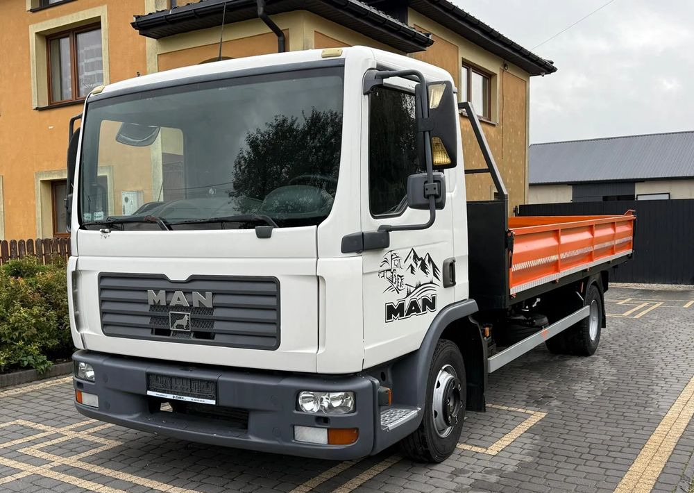 MAN TGL 8.180 / WYWROTKA / KIPER / TACHO NA TARCZKI / - Billenőplatós teherautó: 2 kép. MAN TGL 8.180 / WYWROTKA / KIPER / TACHO NA TARCZKI / - Billenőplatós teherautó: 2 kép.