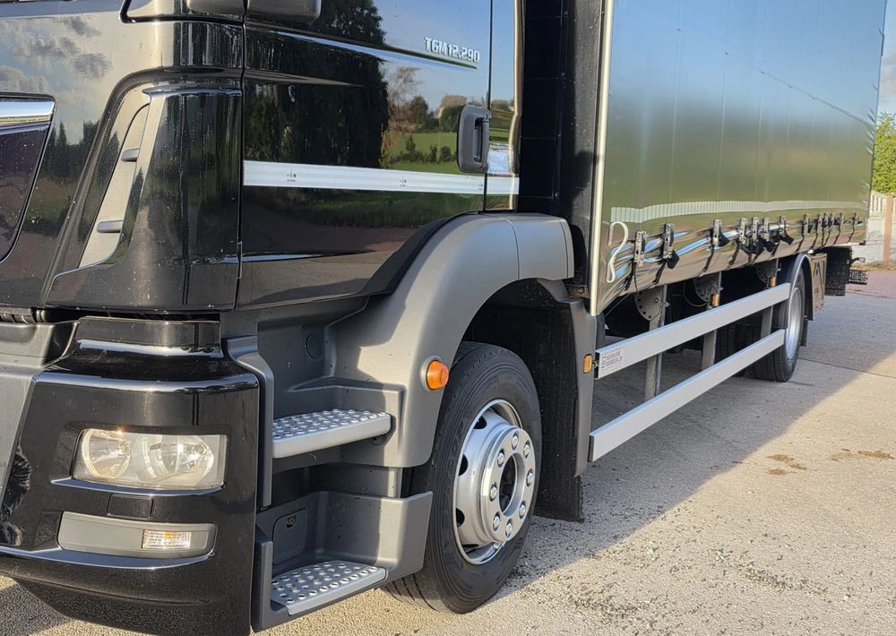 Ponyvás teherautó MAN TGM 12.290 / 15.290 / E6/ FIRANKA /BOCZNE DRZWI / BURTO-FIRANKA / 18PALET / WINDA / NISKI PRZEBIEG / 2018/ CAŁY NA PODUSZKACH / SERWISOWANY: 16 kép.