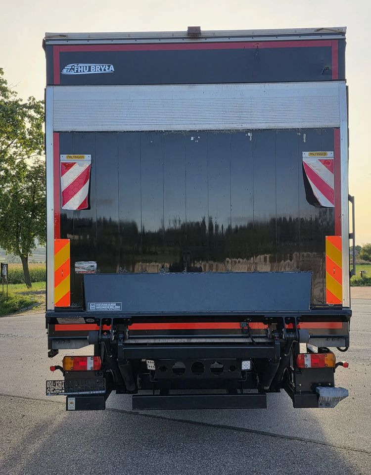 Ponyvás teherautó MAN TGM 12.290 / 15.290 / E6/ FIRANKA /BOCZNE DRZWI / BURTO-FIRANKA / 18PALET / WINDA / NISKI PRZEBIEG / 2018/ CAŁY NA PODUSZKACH / SERWISOWANY: 6 kép.