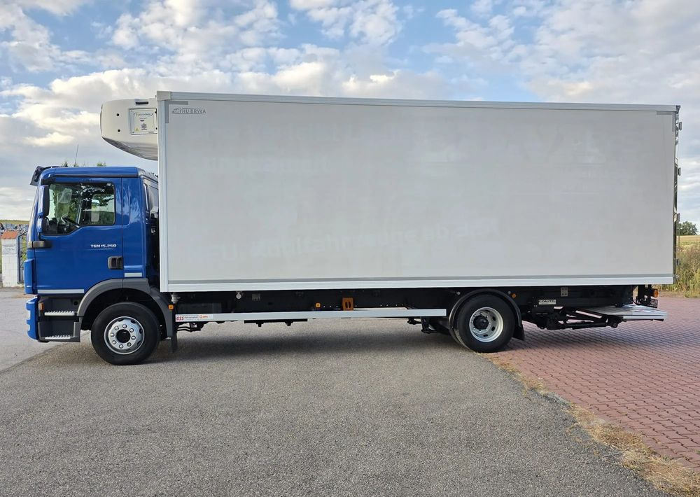Hűtős teherautó MAN TGM 15.250 / CHŁODNIA / WINDA / 2018 ROK / 230 TYŚ KM / BOCZNE DRZWI / AUTOMAT / SPROWADZONY / E6 / 18  EUROPALET/: 7 kép.