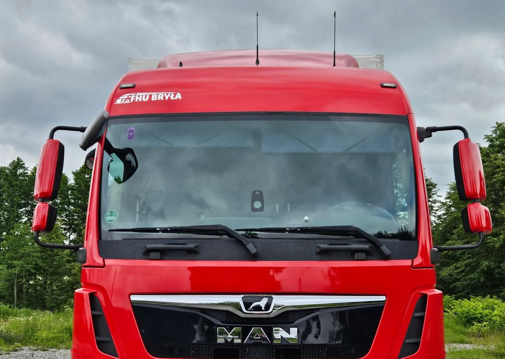 MAN TGM 18.290/15.290/E6/21PALET/9400 ŁADOWNOŚĆ/SERWISOWANY/NISKI PRZEBIEG/WINDA/FIRANKA/SPROWADZONY/2019/NISKI PRZEBIEG/PIERWSZY WŁAŚCICIEL/ - Ponyvás teherautó: 3 kép. MAN TGM 18.290/15.290/E6/21PALET/9400 ŁADOWNOŚĆ/SERWISOWANY/NISKI PRZEBIEG/WINDA/FIRANKA/SPROWADZONY/2019/NISKI PRZEBIEG/PIERWSZY WŁAŚCICIEL/ - Ponyvás teherautó: 3 kép.
