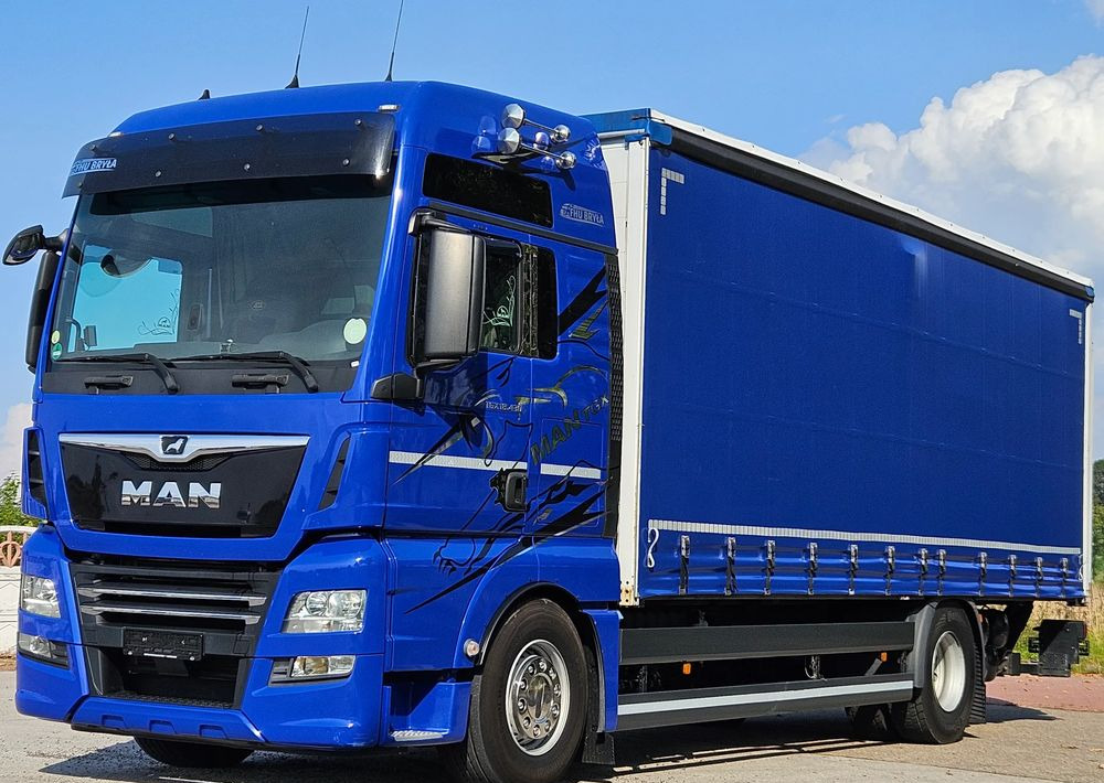 MAN TGX 18.430 / FIRANKA / WINDA / KLIMA POSTOJOWA / 300TYŚ PRZEBIEG / 2020 /E6 / KLIMA POSTOJOWA / SPROWADZONY / JAK NOWY / AUTOMAT - Ponyvás teherautó: 1 kép. MAN TGX 18.430 / FIRANKA / WINDA / KLIMA POSTOJOWA / 300TYŚ PRZEBIEG / 2020 /E6 / KLIMA POSTOJOWA / SPROWADZONY / JAK NOWY / AUTOMAT - Ponyvás teherautó: 1 kép.