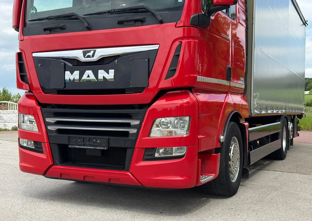 Ponyvás teherautó MAN TGX 26.500 / LIFT / 6X2 / KLIMA POSTOJOWA / 18PALET / E6 / FIRANKA / 18 TON ŁADOWNOŚĆ / WINDA / NISKI PRZEBIEG / JEDEN WŁAŚCICIEL / PODWIESZANA OŚ: 15 kép.