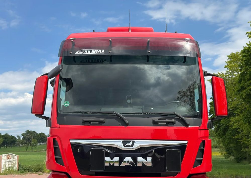 MAN TGX 26.500/LIFT/6X2/KLIMA POSTOJOWA/18PALET/E6/FIRANKA/WINDA/NISKI PRZEBIEG/JEDEN WŁAŚCICIEL/PODWIESZANA OŚ - Ponyvás teherautó: 5 kép. MAN TGX 26.500/LIFT/6X2/KLIMA POSTOJOWA/18PALET/E6/FIRANKA/WINDA/NISKI PRZEBIEG/JEDEN WŁAŚCICIEL/PODWIESZANA OŚ - Ponyvás teherautó: 5 kép.