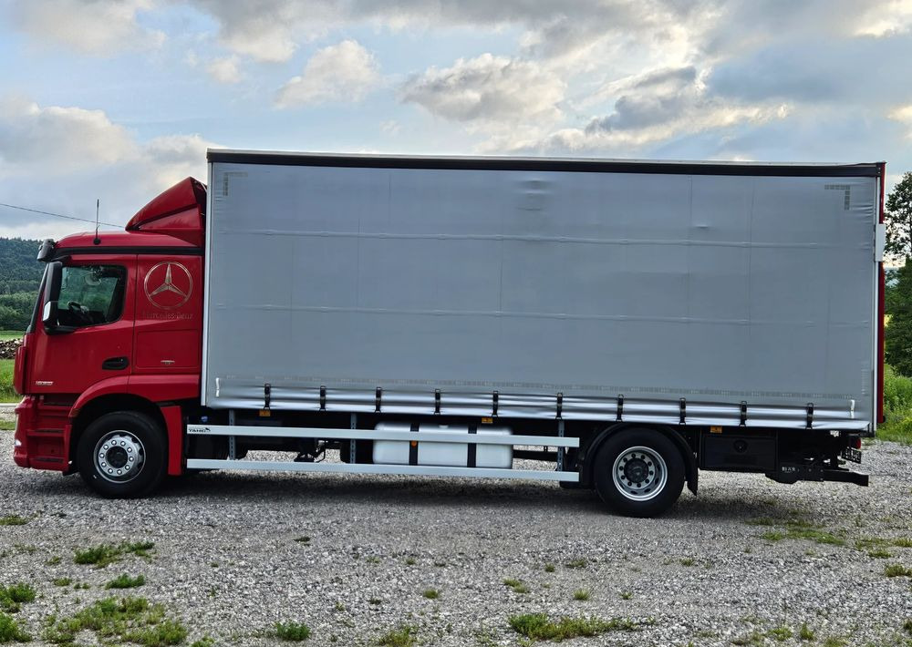 Ponyvás teherautó Mercedes-Benz ACTROS 1830/1827/1832/FIRANKA/WINDA/18 EUROPALET/AUTOMAT/Z NIEMIEC/2017/DUŻA ŁADOWNOŚĆ: 8 kép.