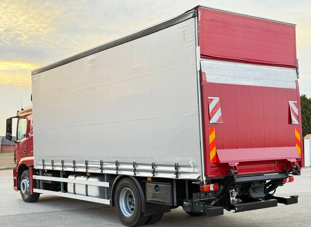 Mercedes-Benz ACTROS 1830/1827/1832/FIRANKA/WINDA/18 EUROPALET/AUTOMAT/Z NIEMIEC/2017/DUŻA ŁADOWNOŚĆ - Ponyvás teherautó: 4 kép. Mercedes-Benz ACTROS 1830/1827/1832/FIRANKA/WINDA/18 EUROPALET/AUTOMAT/Z NIEMIEC/2017/DUŻA ŁADOWNOŚĆ - Ponyvás teherautó: 4 kép.