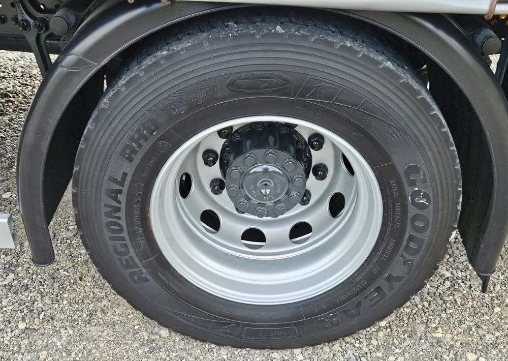 Ponyvás teherautó Mercedes-Benz ACTROS 1830/1827/1832/FIRANKA/WINDA/18 EUROPALET/AUTOMAT/Z NIEMIEC/2017/DUŻA ŁADOWNOŚĆ: 14 kép.