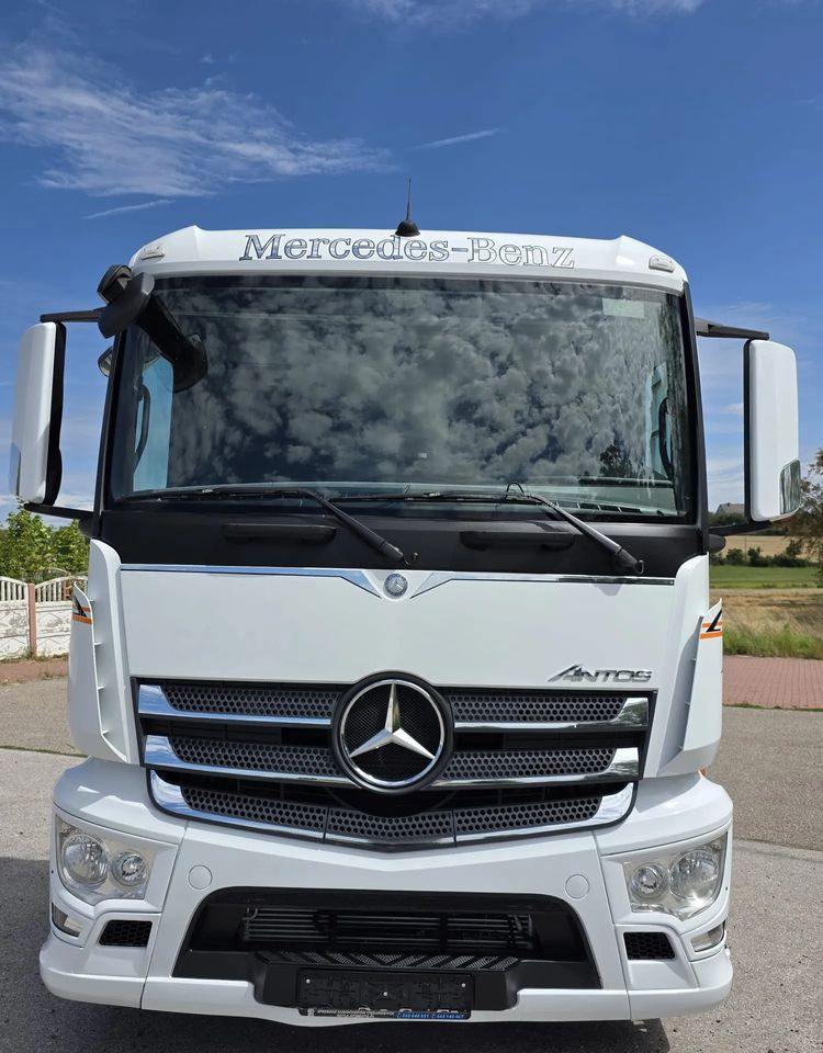 Mercedes-Benz ANTOS 1827 / ATEGO / ACTROS / E6 / ROZSTAW OSI 3.75M / WYWROT / BECZKA / UTRZYMANIE DRÓG / HAKOWIEC / SPROWADZONY / PIERWSZY WŁAŚCICIEL / STAN BDB - Alvaz teherautó: 3 kép. Mercedes-Benz ANTOS 1827 / ATEGO / ACTROS / E6 / ROZSTAW OSI 3.75M / WYWROT / BECZKA / UTRZYMANIE DRÓG / HAKOWIEC / SPROWADZONY / PIERWSZY WŁAŚCICIEL / STAN BDB - Alvaz teherautó: 3 kép.