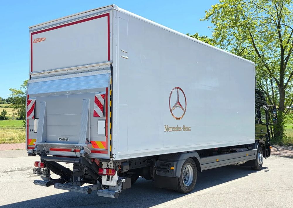 Mercedes-Benz ATEGO 1527/1530/IZOTERMA/WINDA/SPROWADZONY/E6/PIERWSZY WŁAŚCICIEL/AUTOMAT/18EURO PALET/STAN BARDZO DOBRY - Hűtős teherautó: 5 kép. Mercedes-Benz ATEGO 1527/1530/IZOTERMA/WINDA/SPROWADZONY/E6/PIERWSZY WŁAŚCICIEL/AUTOMAT/18EURO PALET/STAN BARDZO DOBRY - Hűtős teherautó: 5 kép.