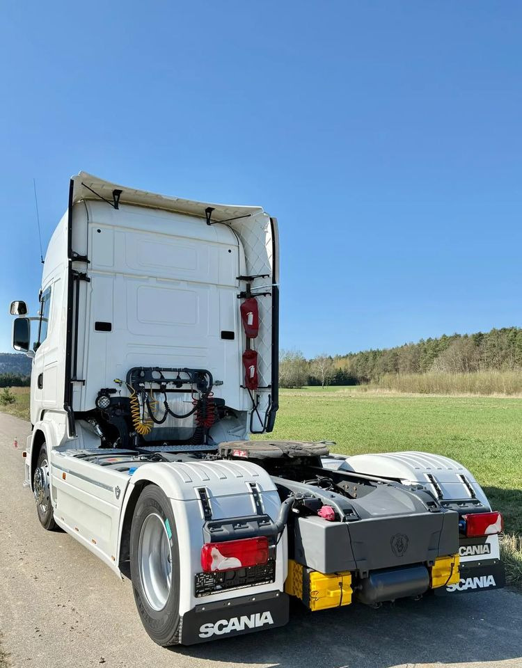 Scania R520/SERWISOWANA/SPROWADZONA/4PODUSZKI TYŁ/RETARDER/NISKI PRZEBIEG - Nyergesvontató: 4 kép. Scania R520/SERWISOWANA/SPROWADZONA/4PODUSZKI TYŁ/RETARDER/NISKI PRZEBIEG - Nyergesvontató: 4 kép.