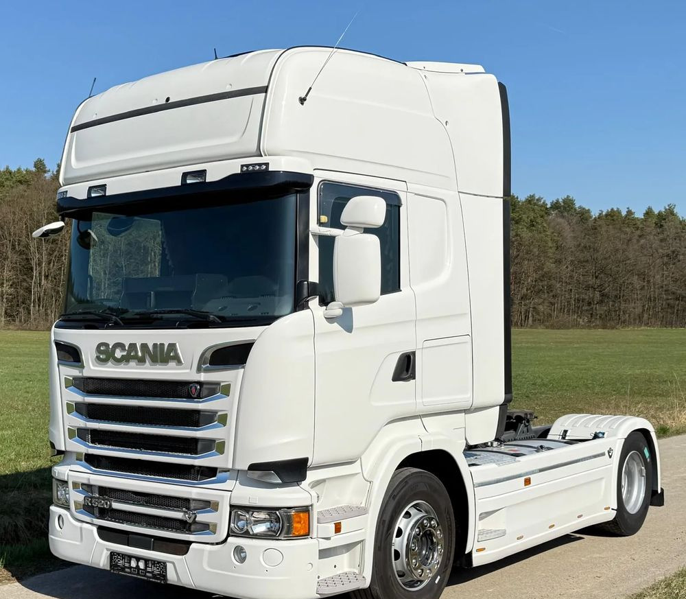 Scania R520/SERWISOWANA/SPROWADZONA/4PODUSZKI TYŁ/RETARDER/NISKI PRZEBIEG - Nyergesvontató: 2 kép. Scania R520/SERWISOWANA/SPROWADZONA/4PODUSZKI TYŁ/RETARDER/NISKI PRZEBIEG - Nyergesvontató: 2 kép.