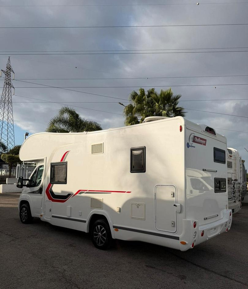 Challenger C 256 - Alkóvos lakóautó: 3 kép. Challenger C 256 - Alkóvos lakóautó: 3 kép.