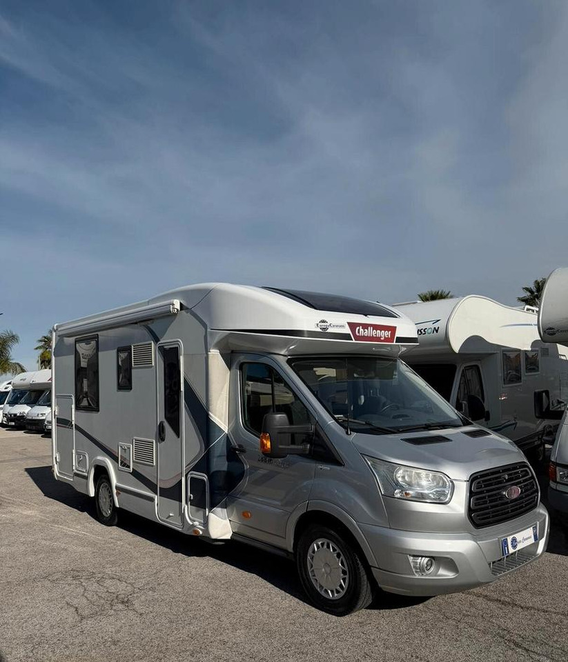 Challenger MAGEO 288 - Félintegrált lakóautó: 2 kép. Challenger MAGEO 288 - Félintegrált lakóautó: 2 kép.