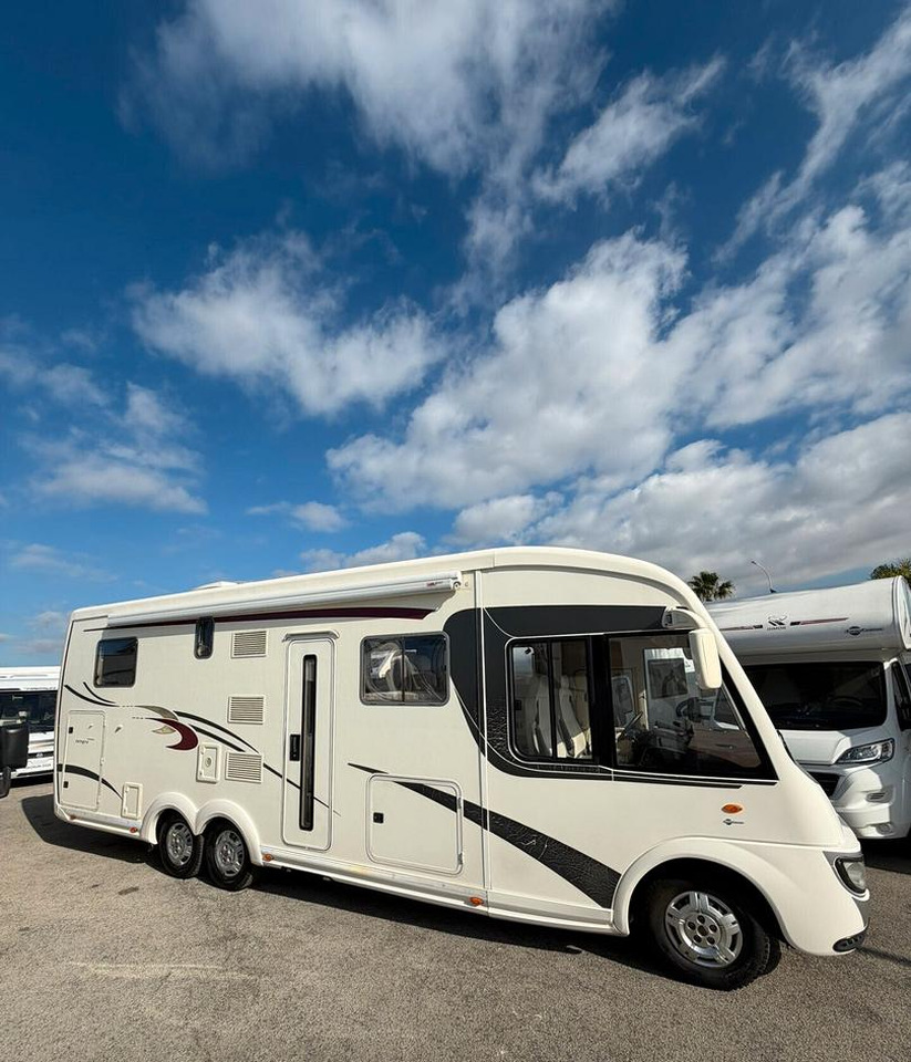 - Lakóautó: 3 kép. - Lakóautó: 3 kép.