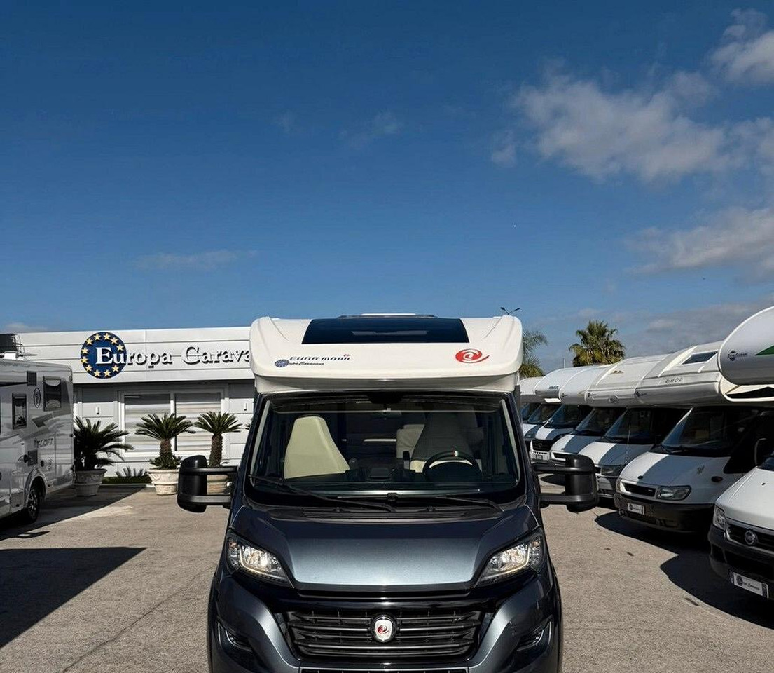 - Lakóautó: 1 kép. - Lakóautó: 1 kép.