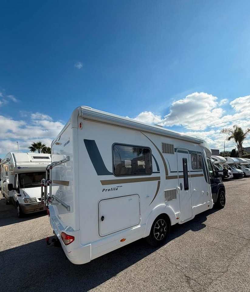 - Lakóautó: 3 kép. - Lakóautó: 3 kép.