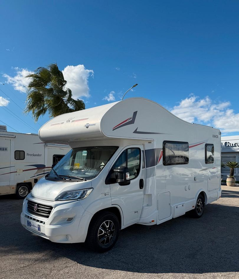 Rimor SEAL 3 - Alkóvos lakóautó: 3 kép. Rimor SEAL 3 - Alkóvos lakóautó: 3 kép.