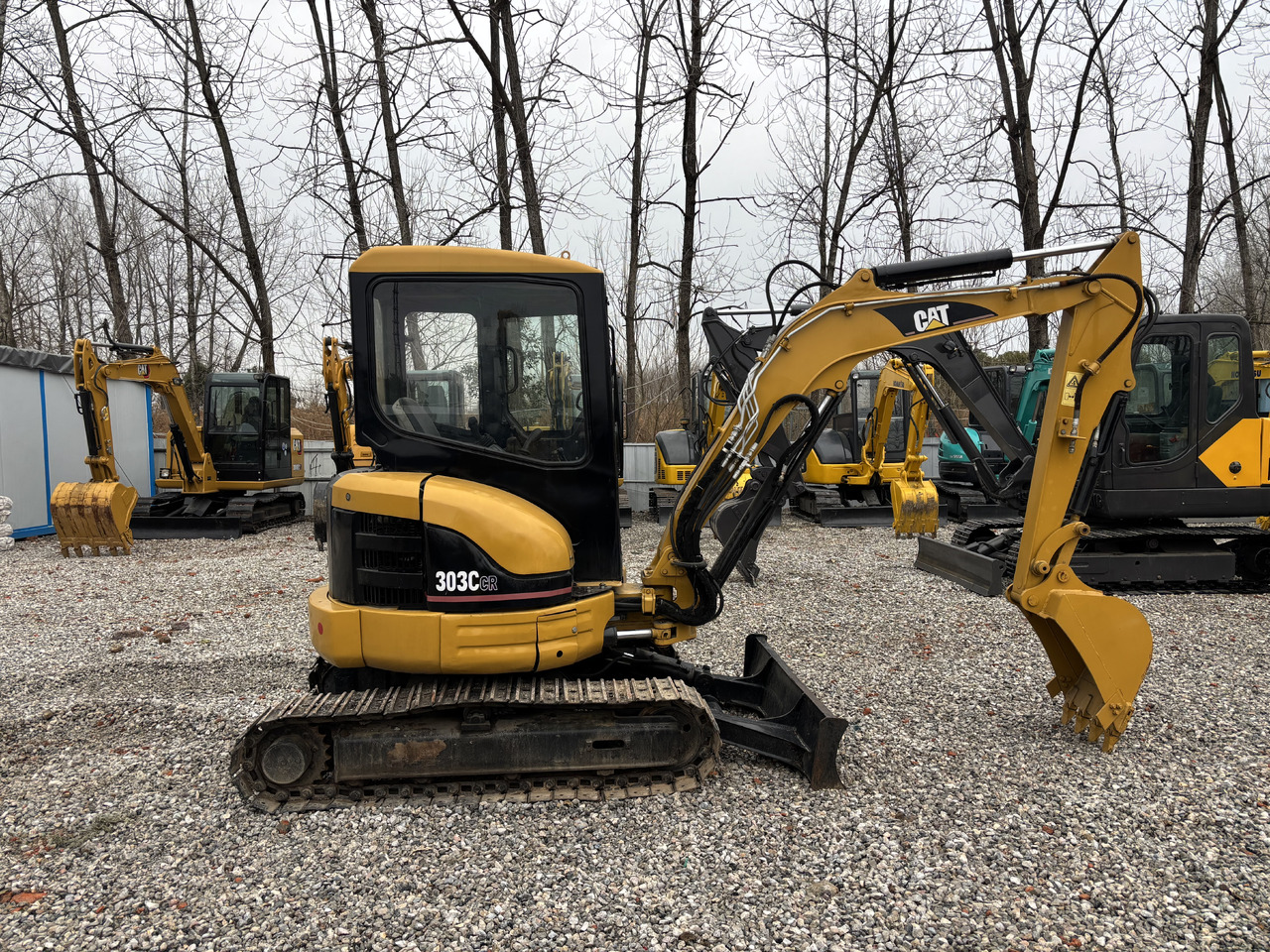 CAT 303 CR Caterpillar 303CCR imported excavator - Minikotró: 5 kép. CAT 303 CR Caterpillar 303CCR imported excavator - Minikotró: 5 kép.