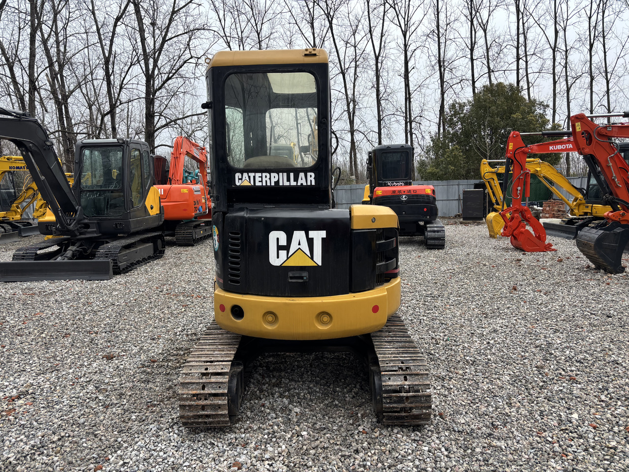 CAT 303 CR Caterpillar 303CCR imported excavator - Minikotró: 3 kép. CAT 303 CR Caterpillar 303CCR imported excavator - Minikotró: 3 kép.