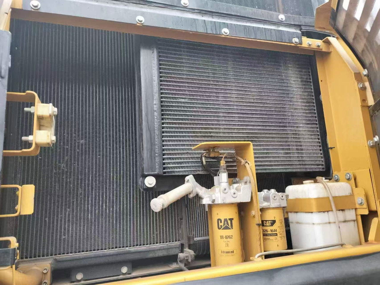 CATERPILLAR 336DL - Lánctalpas kotró: 2 kép. CATERPILLAR 336DL - Lánctalpas kotró: 2 kép.