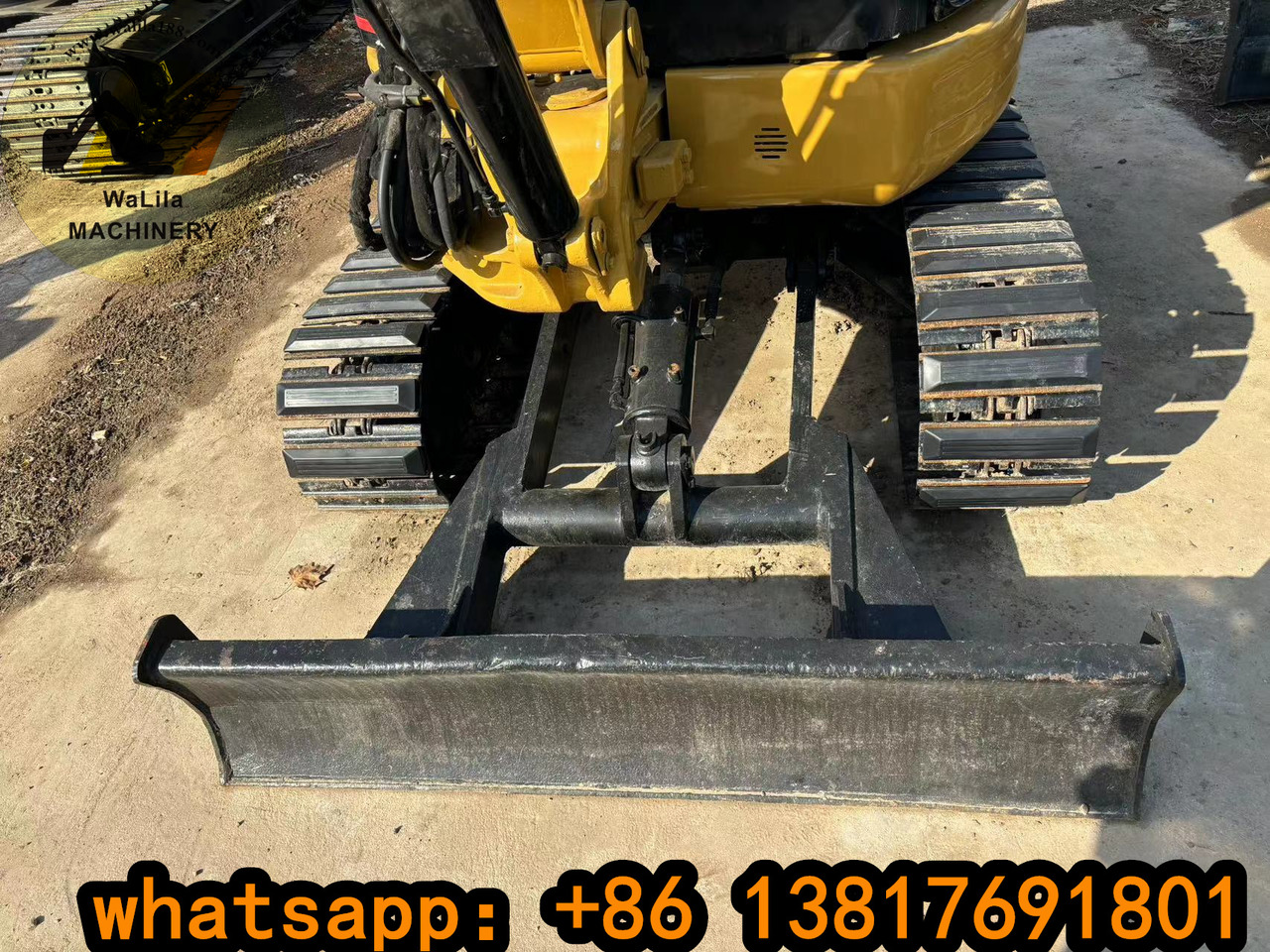 CATERPILLAR Caterpillar CAT303C Mini Excavator - Minikotró: 5 kép. CATERPILLAR Caterpillar CAT303C Mini Excavator - Minikotró: 5 kép.