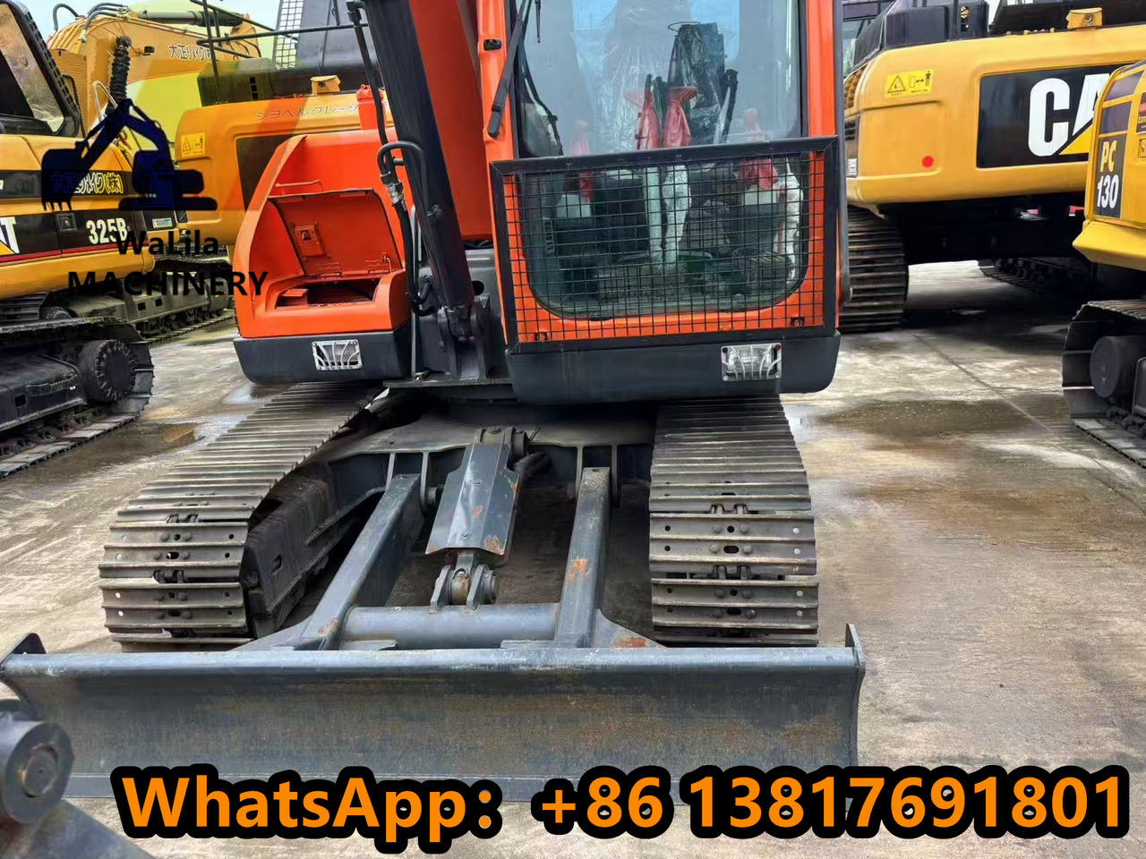 DOOSAN DX75-9 - Minikotró: 3 kép. DOOSAN DX75-9 - Minikotró: 3 kép.