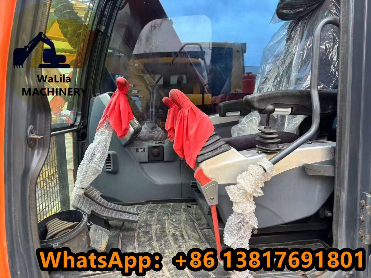 DOOSAN DX75-9 - Minikotró: 5 kép. DOOSAN DX75-9 - Minikotró: 5 kép.