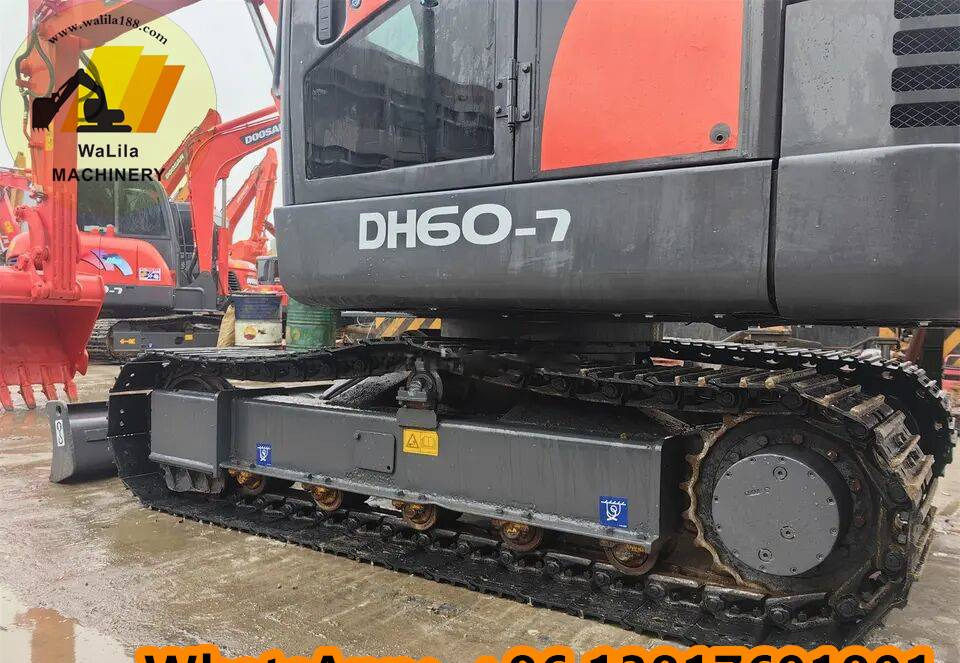 Minikotró Doosan DH 60-7: 6 kép.