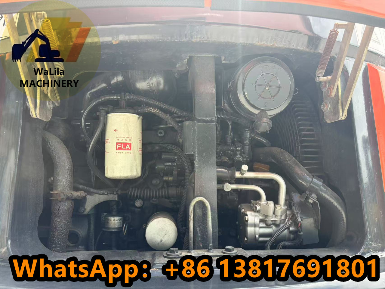 HITACHI ZX50US - Minikotró: 2 kép. HITACHI ZX50US - Minikotró: 2 kép.