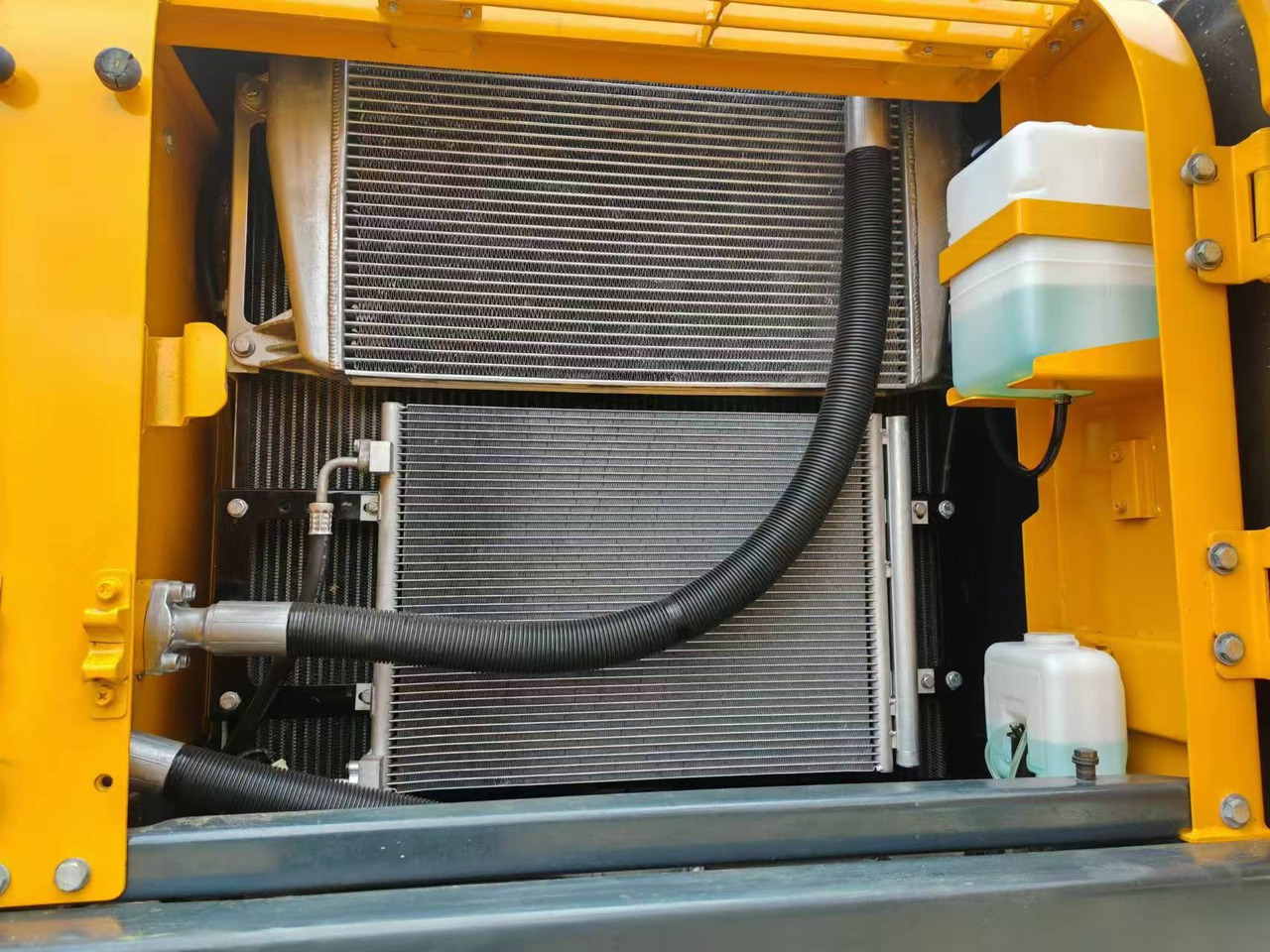 Lánctalpas kotró Hyundai Hyundai 220 LC-9 S: 8 kép.