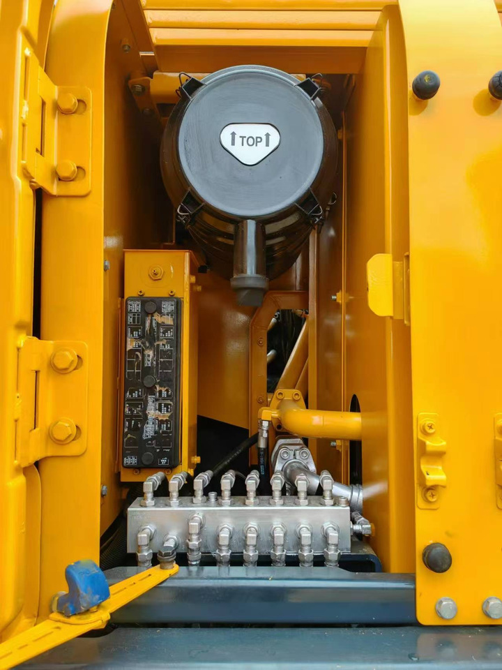 Lánctalpas kotró Hyundai Hyundai 220 LC-9 S: 7 kép.