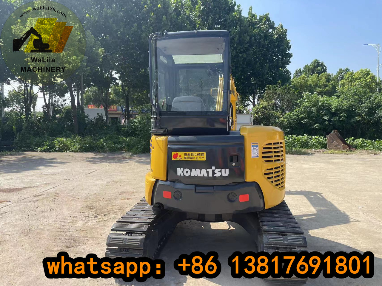 KOMATSU PC 40 MR-3 - Minikotró: 2 kép. KOMATSU PC 40 MR-3 - Minikotró: 2 kép.