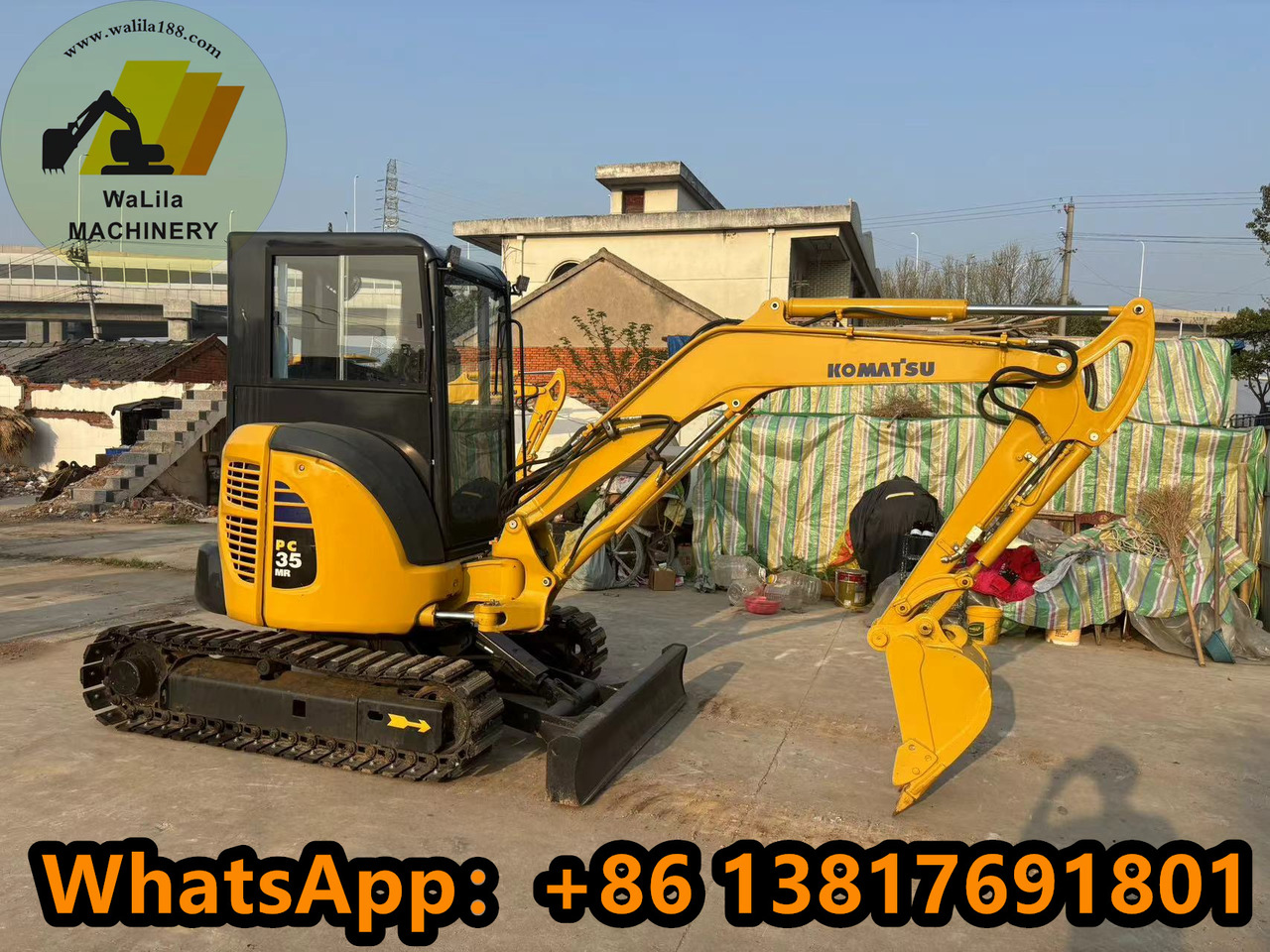 KOMATSU PC35MR - Minikotró: 1 kép. KOMATSU PC35MR - Minikotró: 1 kép.