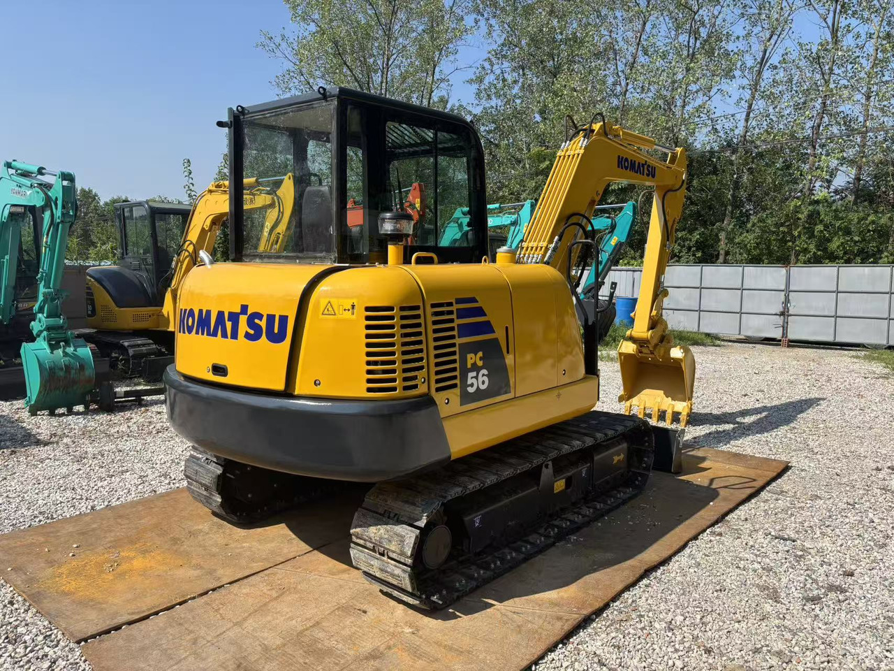 KOMATSU PC56 - Minikotró: 5 kép. KOMATSU PC56 - Minikotró: 5 kép.