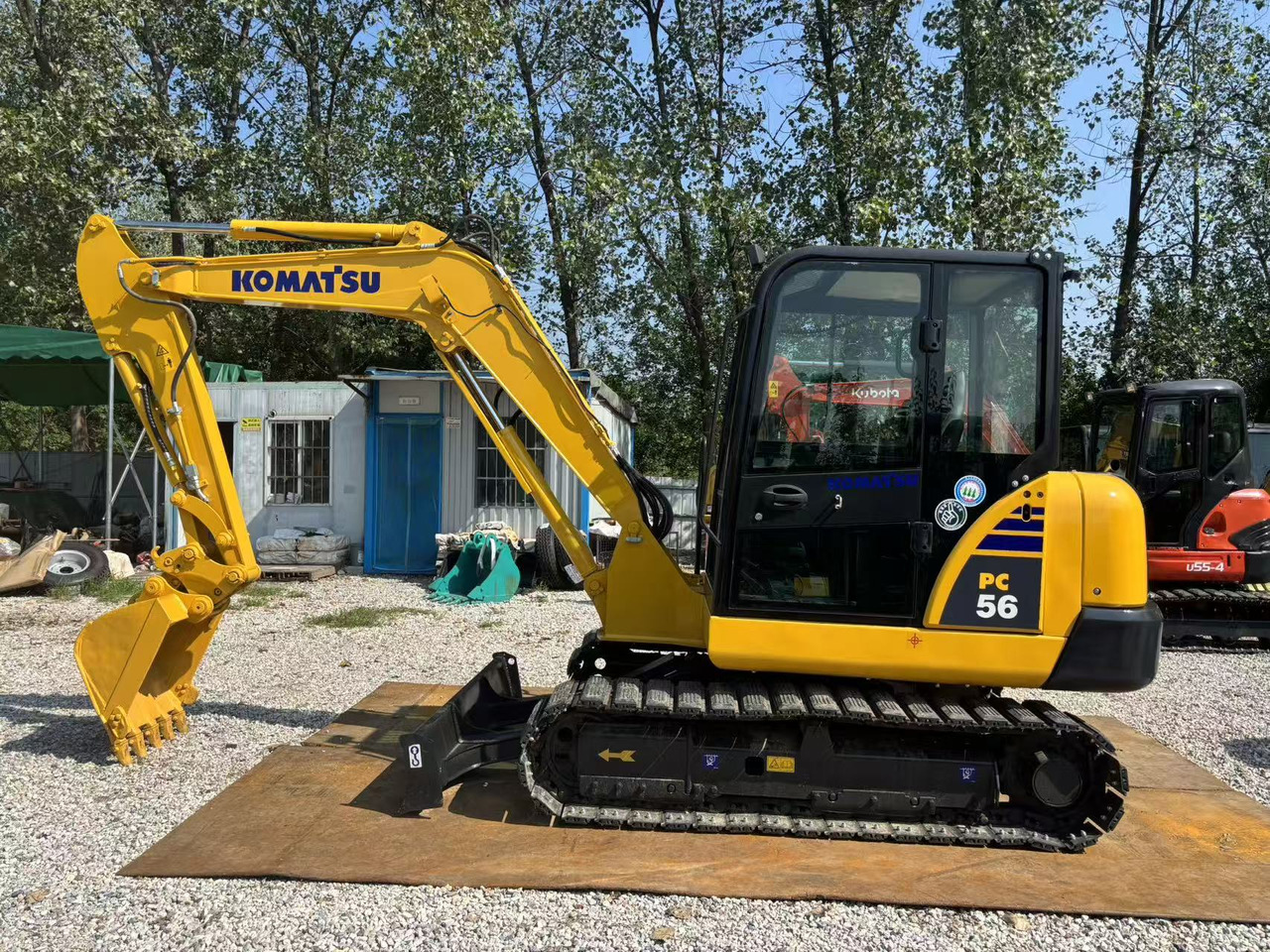 KOMATSU PC56 - Minikotró: 1 kép. KOMATSU PC56 - Minikotró: 1 kép.