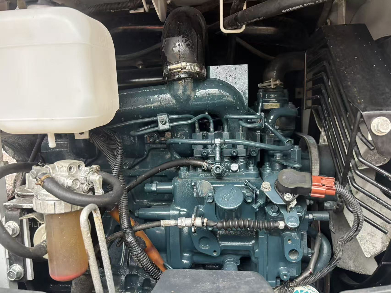 KUBOTA KX057 - Minikotró: 2 kép. KUBOTA KX057 - Minikotró: 2 kép.