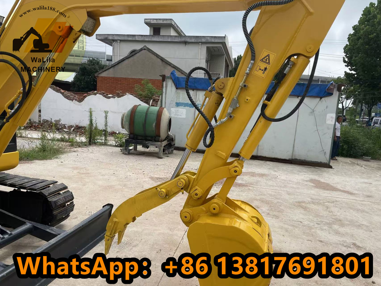 Komatsu PC 56-7 PC56-7 - Minikotró: 3 kép. Komatsu PC 56-7 PC56-7 - Minikotró: 3 kép.