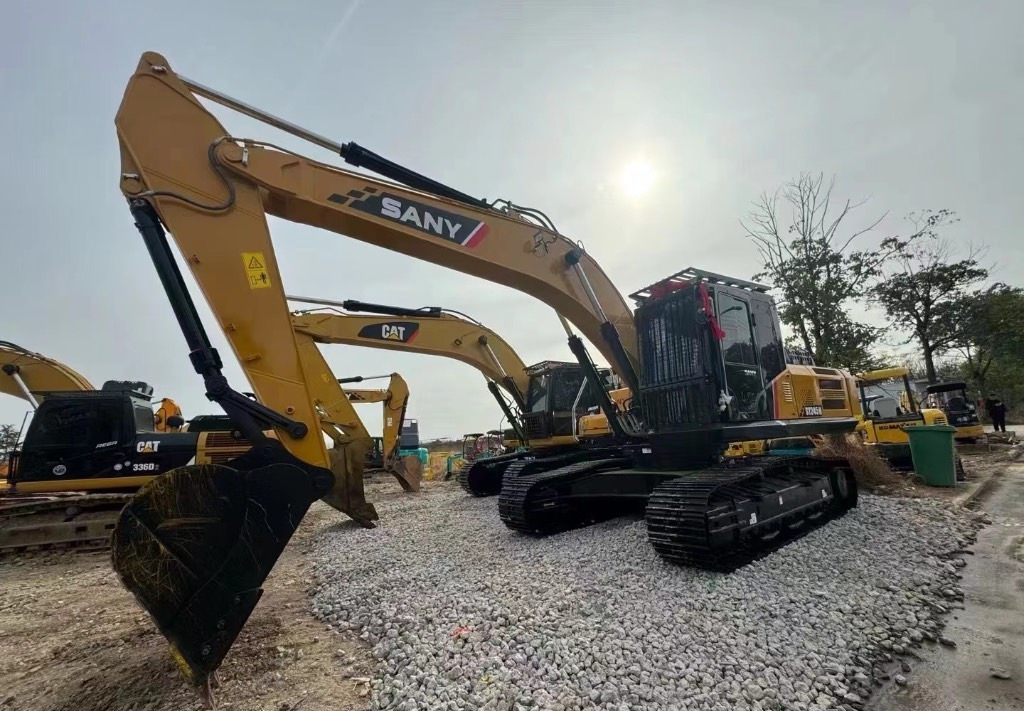 Sany SY 245 Sany245 Sany215 135 245 265 305 335 365 - Lánctalpas kotró: 2 kép. Sany SY 245 Sany245 Sany215 135 245 265 305 335 365 - Lánctalpas kotró: 2 kép.