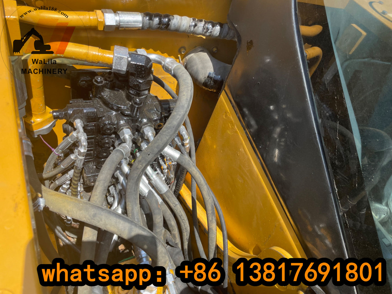 Sany SY 75 Sany75 65 - Lánctalpas kotró: 4 kép. Sany SY 75 Sany75 65 - Lánctalpas kotró: 4 kép.