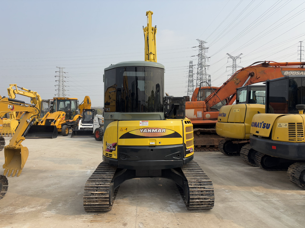 Yanmar Vio 55 Vio55 - Minikotró: 3 kép. Yanmar Vio 55 Vio55 - Minikotró: 3 kép.