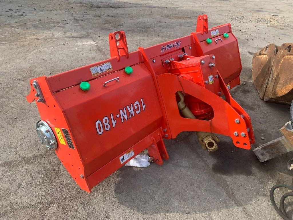 1GKN 180 - Borona: 2 kép. 1GKN 180 - Borona: 2 kép.