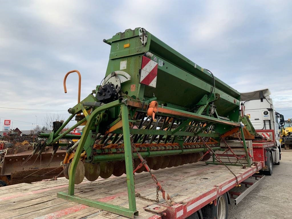 Amazone AD453 - Kombinált vetőgép: 3 kép. Amazone AD453 - Kombinált vetőgép: 3 kép.