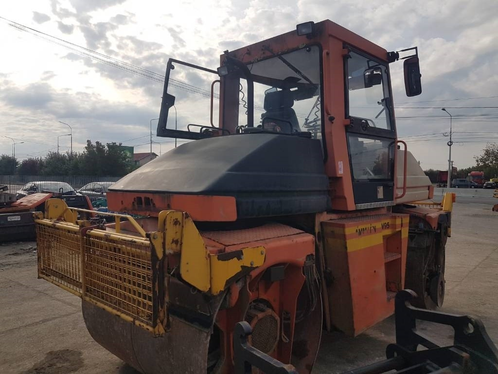 Ammann AV 95 - Úthenger: 3 kép. Ammann AV 95 - Úthenger: 3 kép.