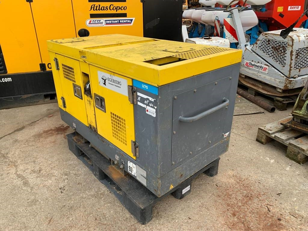 Atlas Copco U75 - Légkompresszor: 2 kép. Atlas Copco U75 - Légkompresszor: 2 kép.
