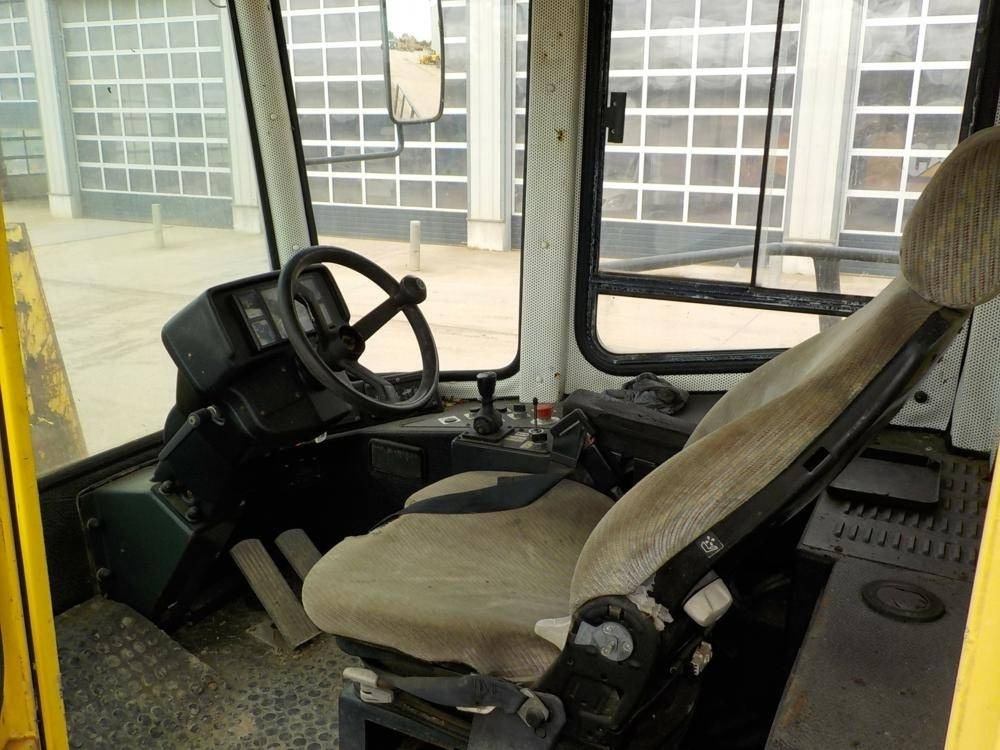 Talajtömörítő Bomag BC 671 RB: 12 kép. Talajtömörítő Bomag BC 671 RB: 12 kép.