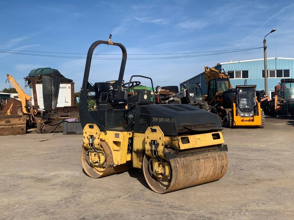 Bomag BW 120 AD-3 - Úthenger: 1 kép. Bomag BW 120 AD-3 - Úthenger: 1 kép.