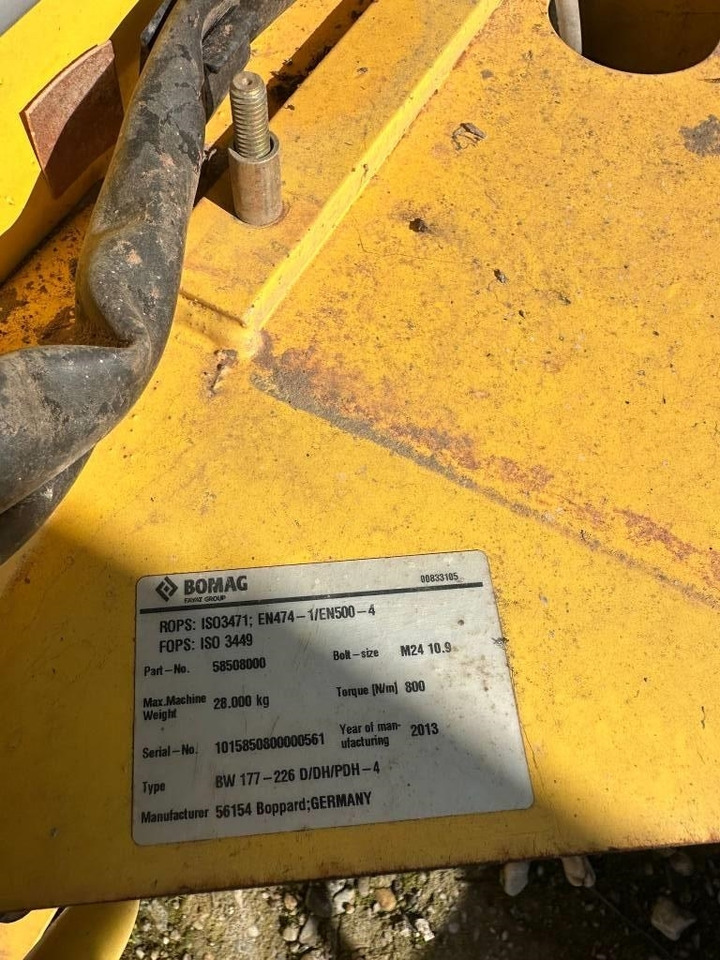 Bomag BW 177-226 D/DH CABIN - Fülke - Építőipari gépek: 4 kép. Bomag BW 177-226 D/DH CABIN - Fülke - Építőipari gépek: 4 kép.