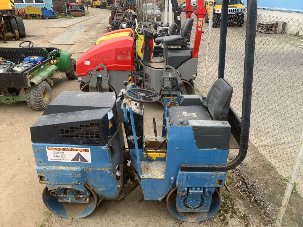 Bomag BW 80 AD - Henger: 3 kép. Bomag BW 80 AD - Henger: 3 kép.