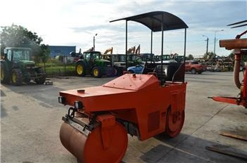 Bomag BW 90 - Úthenger: 1 kép. Bomag BW 90 - Úthenger: 1 kép.