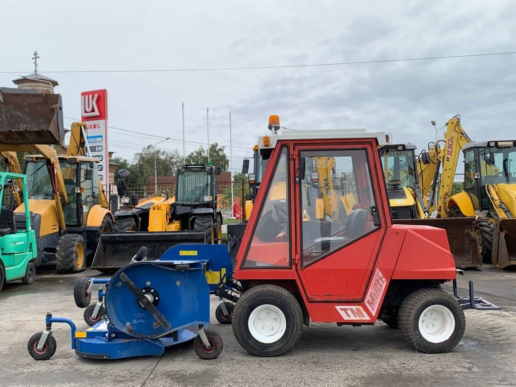 Bucher TM Multi - Fűkasza: 2 kép. Bucher TM Multi - Fűkasza: 2 kép.